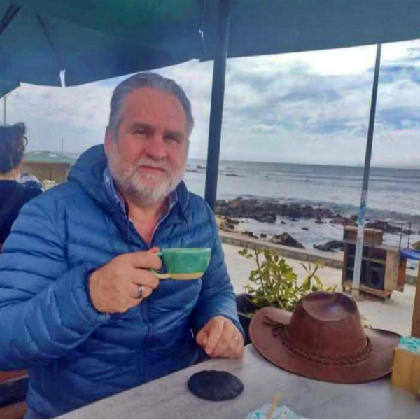 <a href="https://nubeconica.cl/ernestolangermoreno" style="color:#000;">Ernesto Langer Moreno</a>